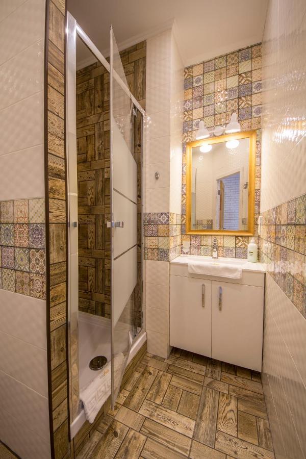 Design Apartments On Velyka Vasylkivska 42 Киев Экстерьер фото
